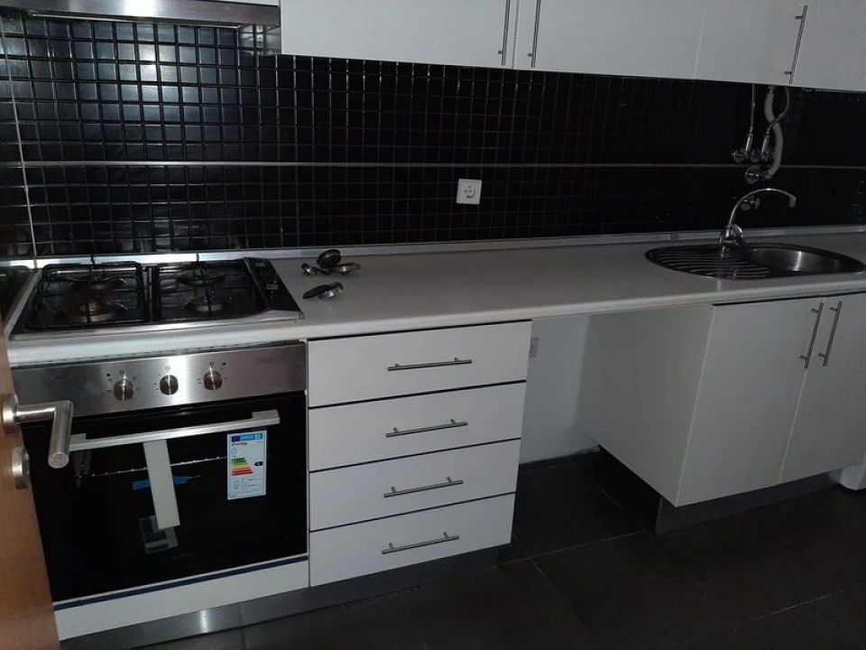 Apartamento T2 para Venda em Olhão Foto 7