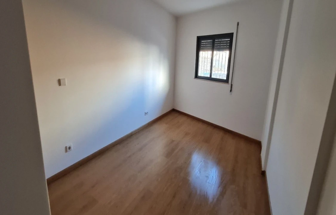 Apartamento T2 para Venda em Olhão Foto 8