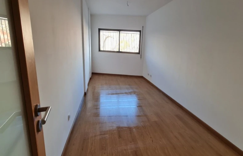 Apartamento T2 para Venda em Olhão Foto 4