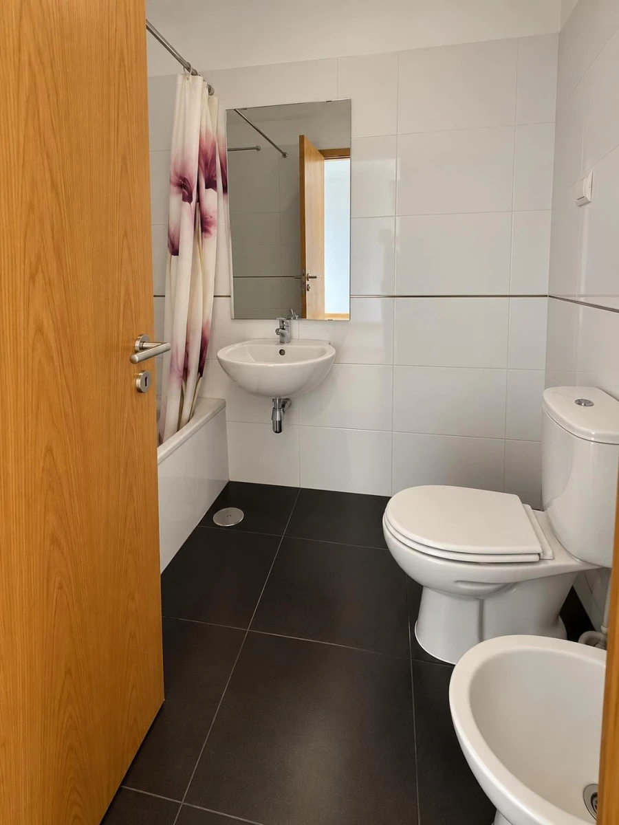 Apartamento T2 para Venda em Olhão Foto 12