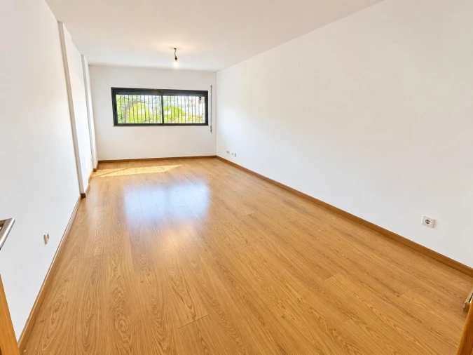 Apartamento T2 para Venda em Olhão Foto 6