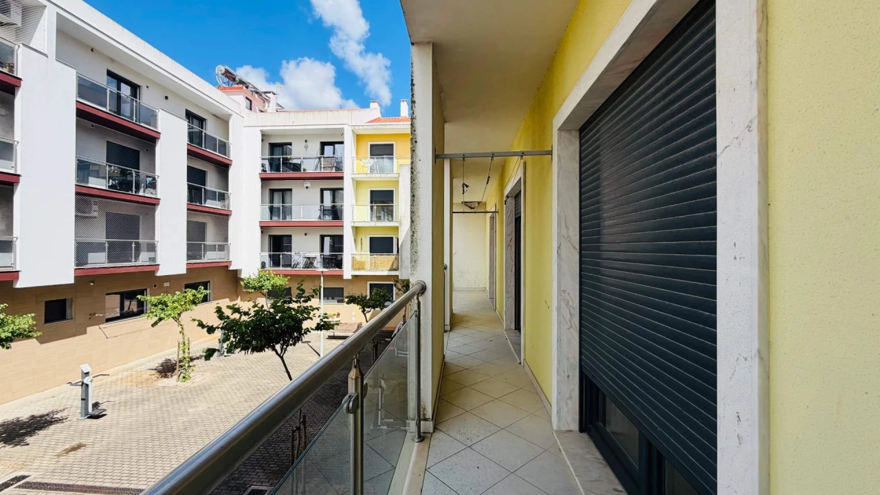 Apartamento T4 para Venda em Pinhal Novo Foto 21