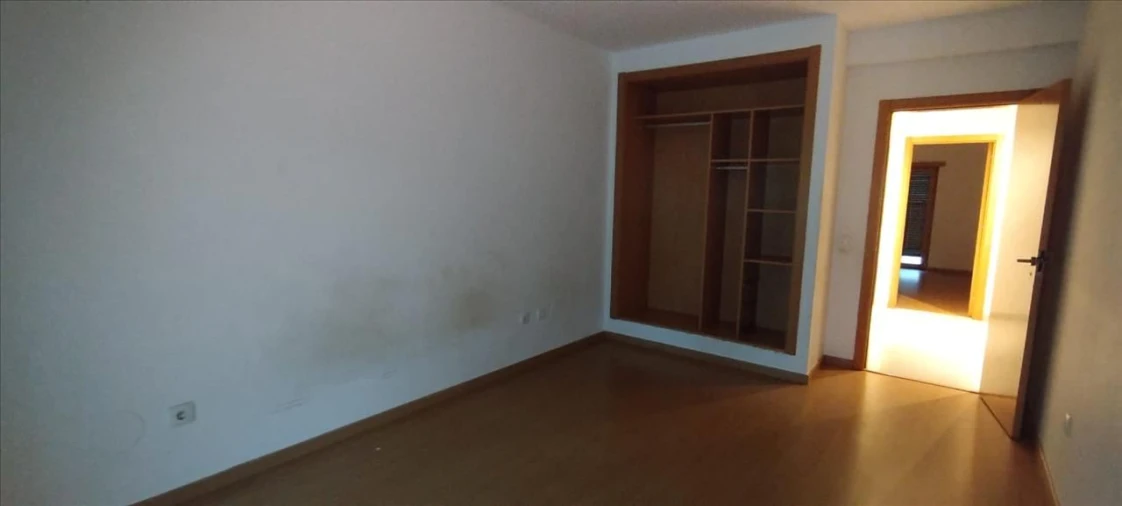 Apartamento T4 para Venda em Pinhal Novo Foto 10