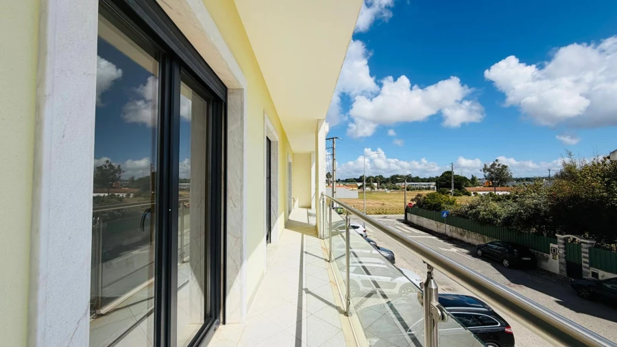 Apartamento T4 para Venda em Pinhal Novo Foto 11