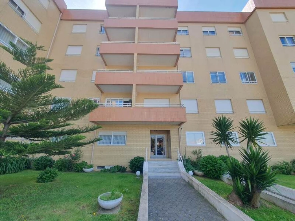 Apartamento T2 para Venda em Arcozelo Foto 1