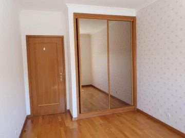 Apartamento T2 para Venda em Arcozelo
