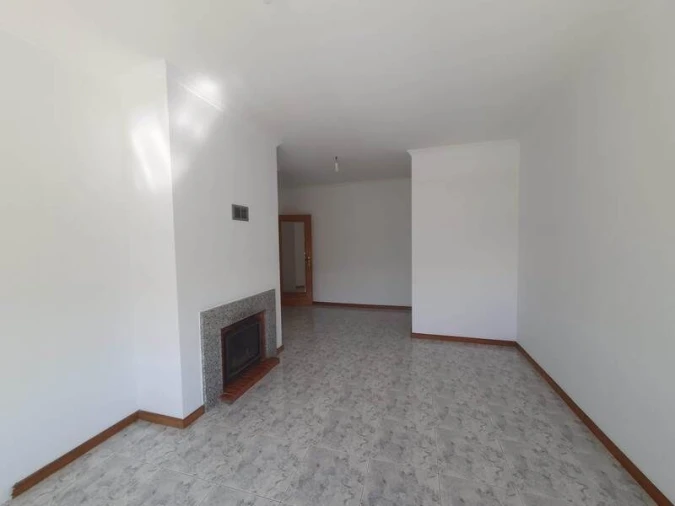 Apartamento T2 para Venda em Arcozelo Foto 3