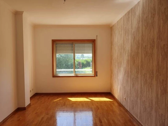 Apartamento T2 para Venda em Arcozelo Foto 4