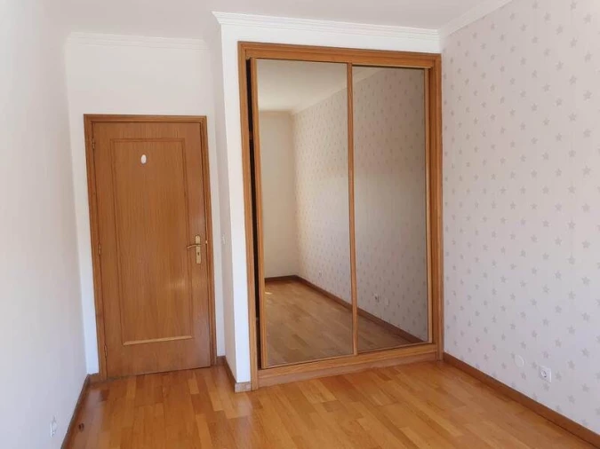 Apartamento T2 para Venda em Arcozelo Foto 6