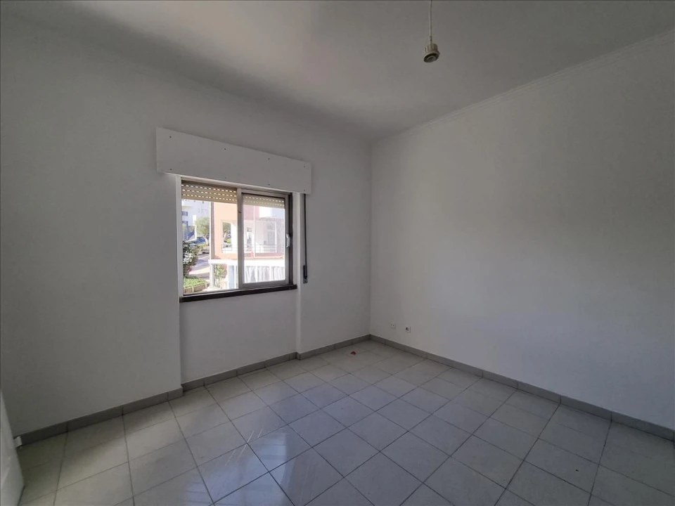 Apartamento T2 para Venda em Barcarena Foto 5