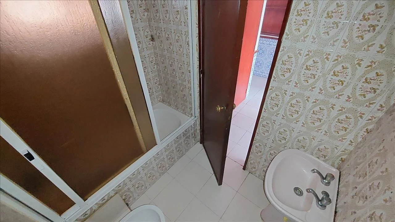 Apartamento T2 para Venda em Agualva e Mira-Sintra Foto 12