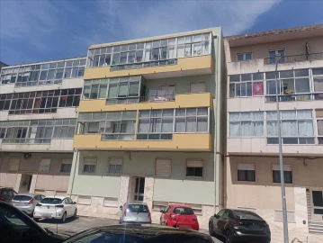 Apartamento T2 para Venda em Agualva e Mira-Sintra