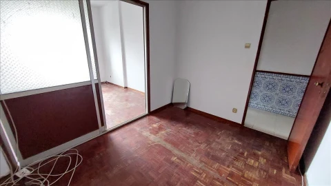 Apartamento T2 para Venda em Agualva e Mira-Sintra