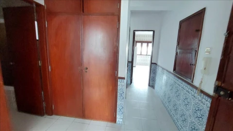 Apartamento T2 para Venda em Agualva e Mira-Sintra