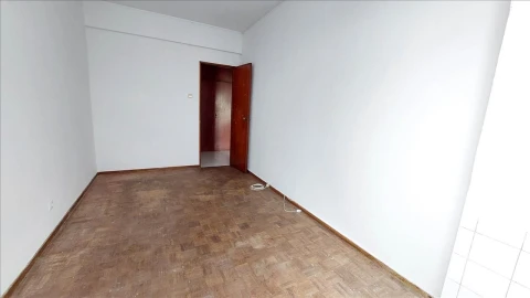 Apartamento T2 para Venda em Agualva e Mira-Sintra