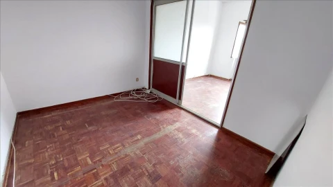Apartamento T2 para Venda em Agualva e Mira-Sintra
