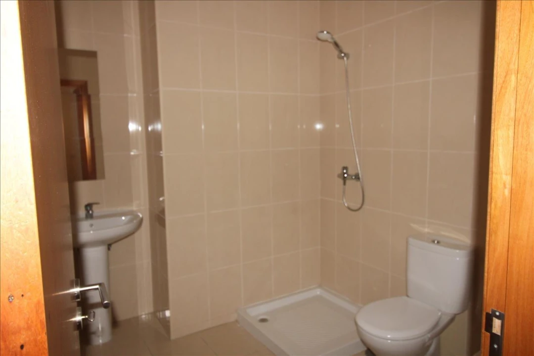 Apartamento T3 para Venda em Fonte Arcada e Oliveira Foto 14