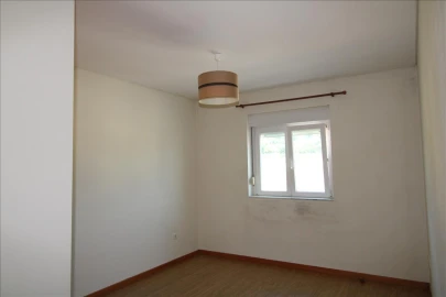 Apartamento T3 para Venda em Fonte Arcada e Oliveira