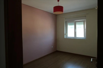 Apartamento T3 para Venda em Fonte Arcada e Oliveira