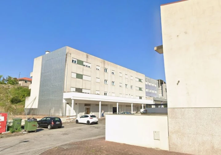 Apartamento T3 para Venda em Fonte Arcada e Oliveira Foto 3