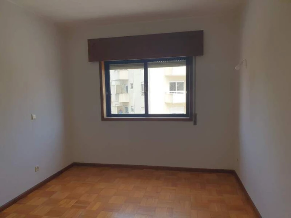 Apartamento T2 para Venda em Oliveira do Douro Foto 7