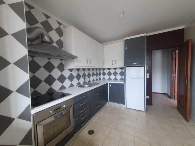 Apartamento T2 para Venda em Oliveira do Douro Foto 4