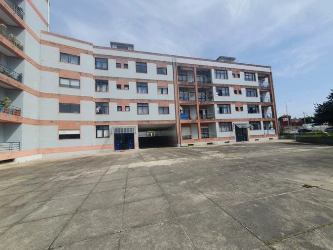 Apartamento T2 para Venda em Oliveira do Douro Foto 1