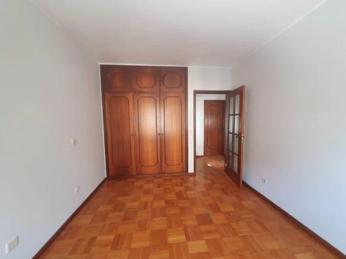 Apartamento T2 para Venda em Oliveira do Douro Foto 4