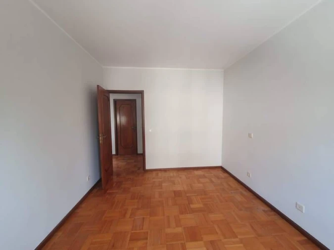 Apartamento T2 para Venda em Oliveira do Douro Foto 5