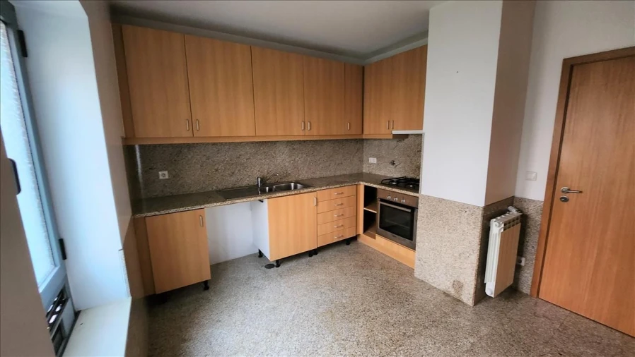 Apartamento T2 para Venda em Oliveira do Douro Foto 3