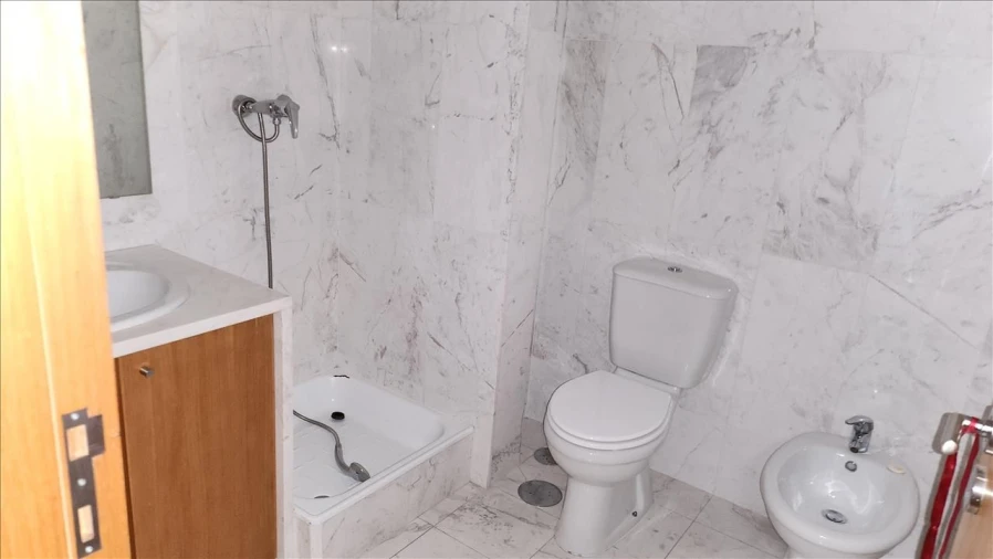 Apartamento T2 para Venda em Oliveira do Douro Foto 5