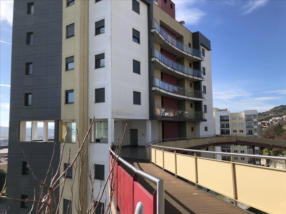 Apartamento T2 para Venda em Covilhã e Canhoso Foto 4