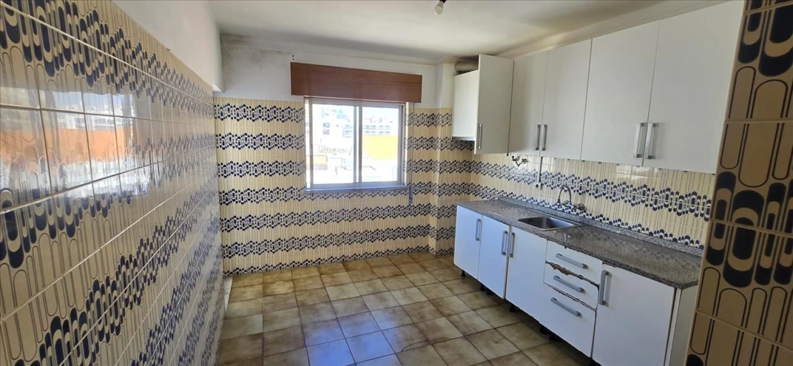 Apartamento T2 para Venda em Olhão Foto 2