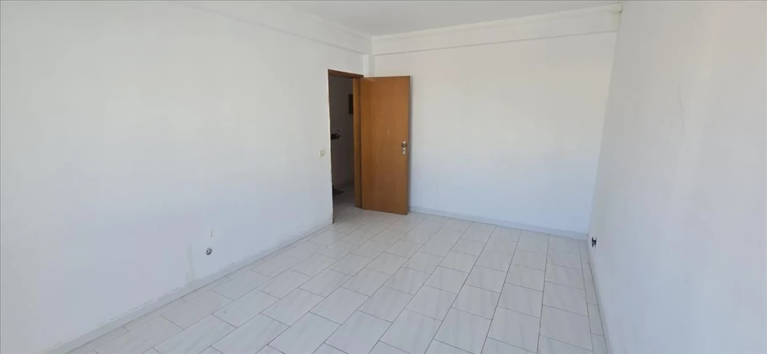Apartamento T2 para Venda em Olhão Foto 6