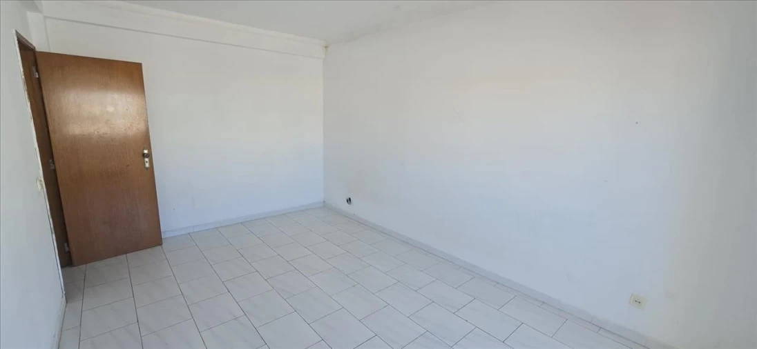 Apartamento T2 para Venda em Olhão Foto 7