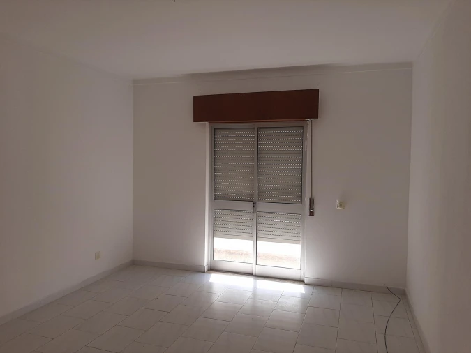 Apartamento T2 para Venda em Olhão Foto 5