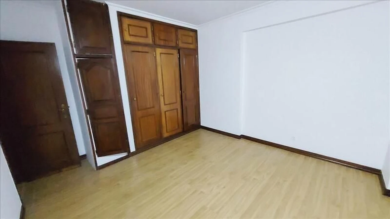 Apartamento T3 para Venda em Agualva e Mira-Sintra Foto 10