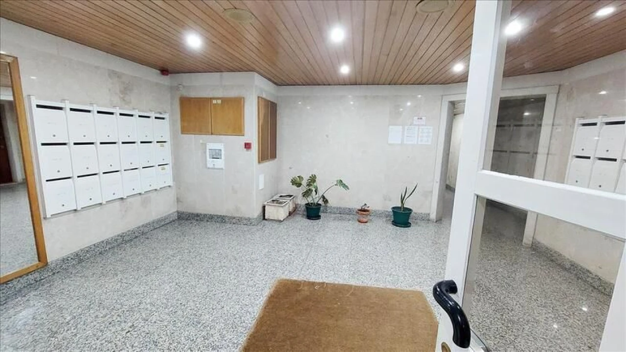 Apartamento T3 para Venda em Agualva e Mira-Sintra Foto 2