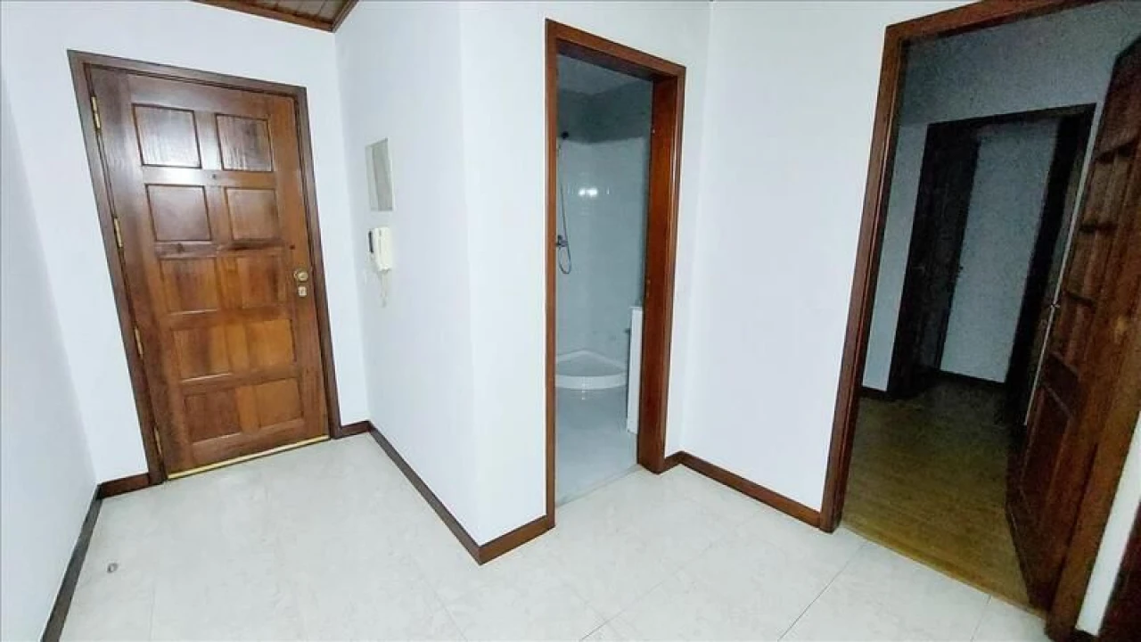 Apartamento T3 para Venda em Agualva e Mira-Sintra Foto 3