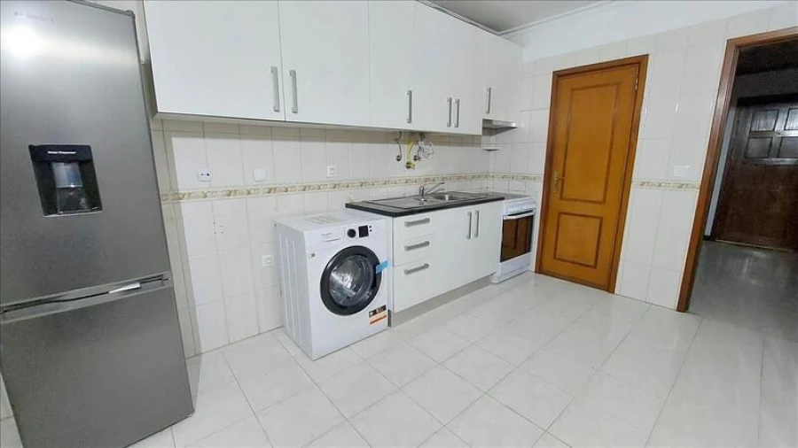 Apartamento T3 para Venda em Agualva e Mira-Sintra Foto 15