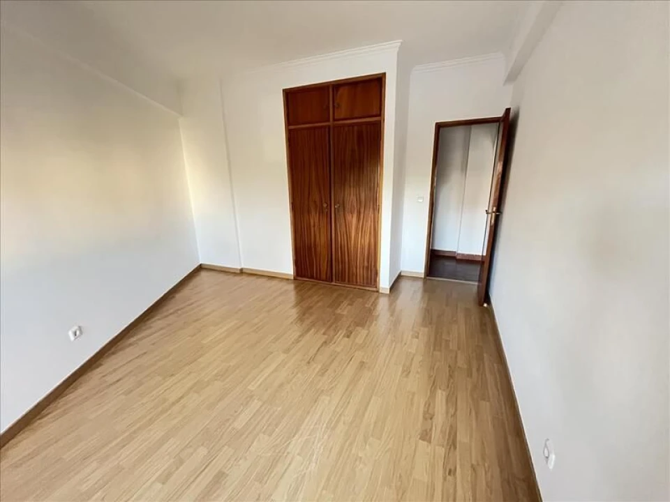 Apartamento T2 para Venda em Rio de Mouro Foto 10