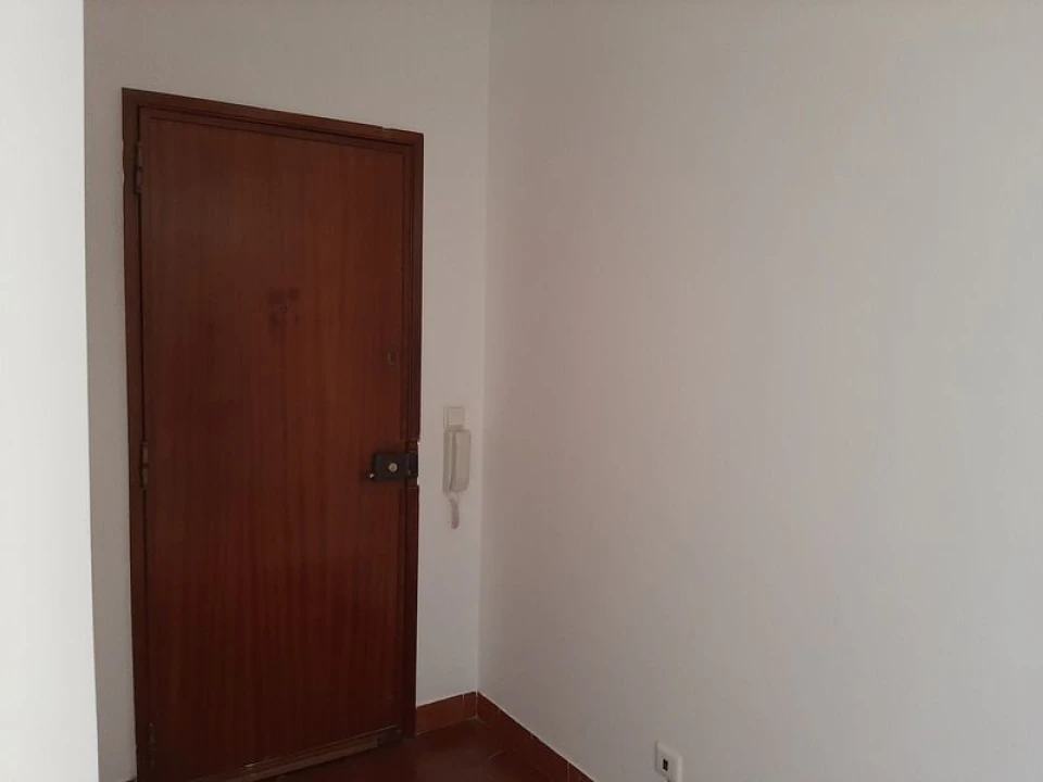 Apartamento T2 para Venda em Rio de Mouro Foto 3