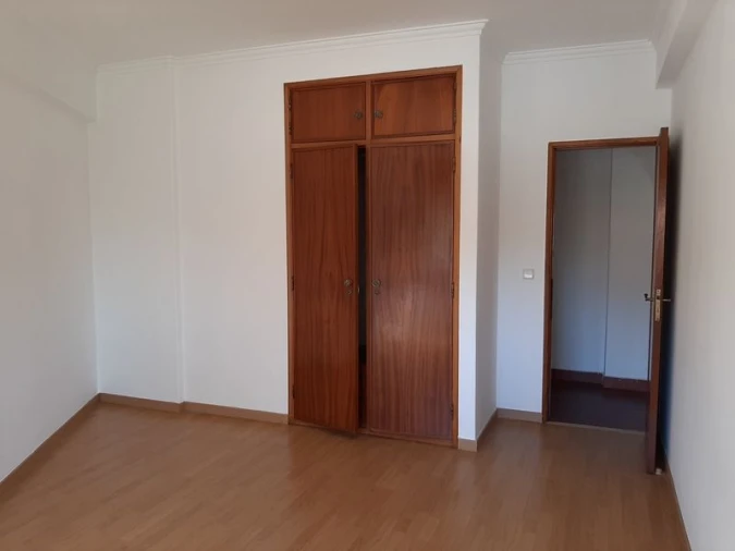 Apartamento T2 para Venda em Rio de Mouro Foto 8