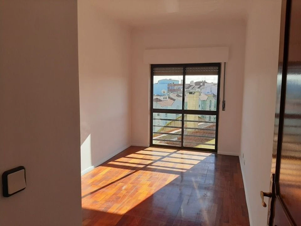 Apartamento T2 para Venda em Amora Foto 7