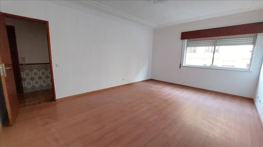 Apartamento T3 para Venda em Rio de Mouro Foto 5