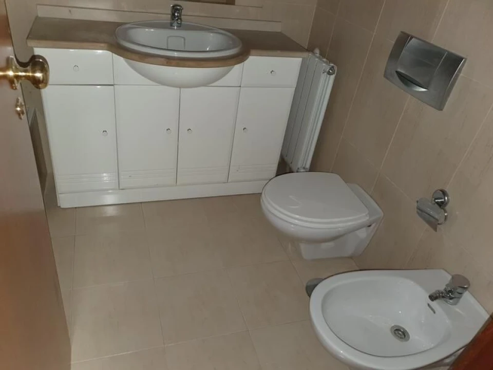 Apartamento T2 para Venda em Cidade da Maia Foto 11
