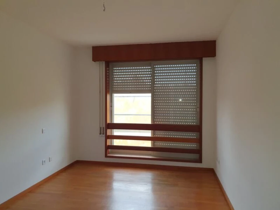 Apartamento T2 para Venda em Cidade da Maia Foto 5