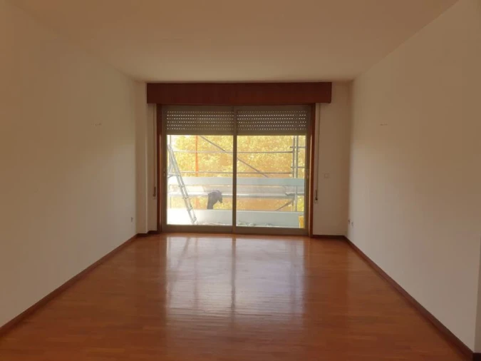 Apartamento T2 para Venda em Cidade da Maia Foto 4