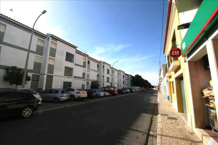 Apartamento T2 para Venda em Almeirim Foto 19