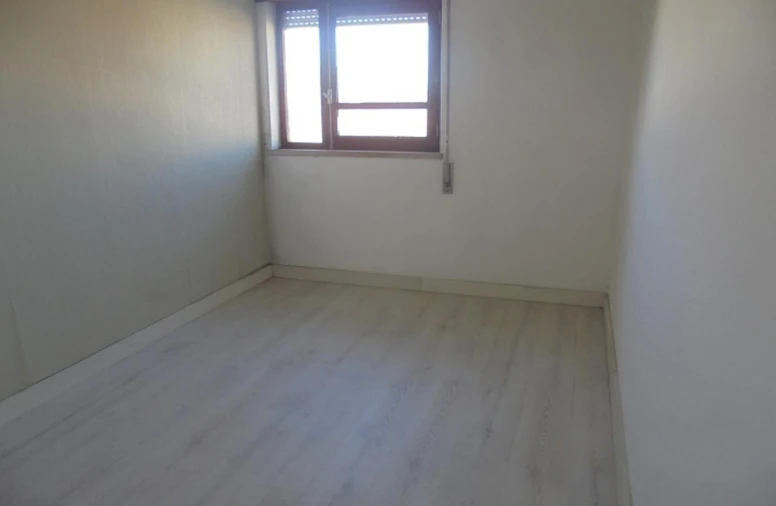 Apartamento T2 para Venda em Almeirim Foto 7